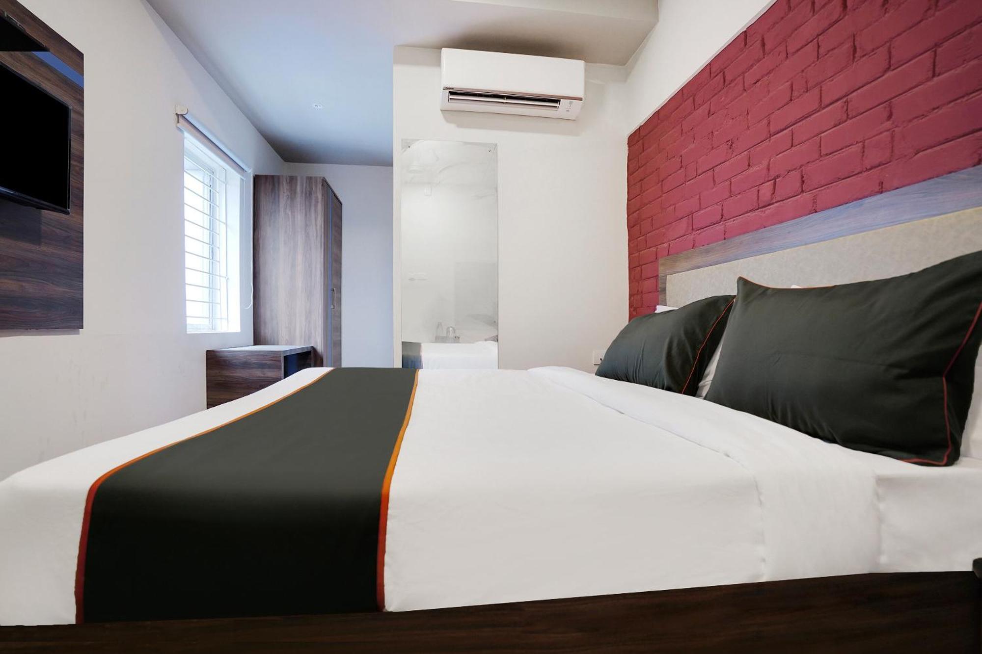 Super Collection O Kalinga Bapuji Nagar Hotel Bhubaneswar Exterior photo